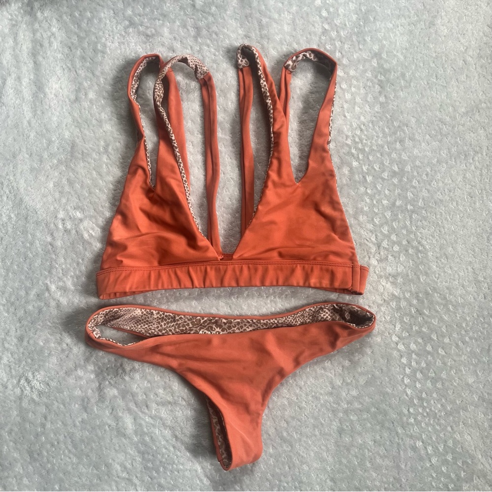 Acacia set plantation top medium and hookipa bottoms small in li hing